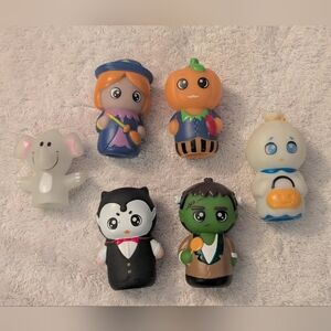 (2 For $10) Kids Halloween Finger Puppets